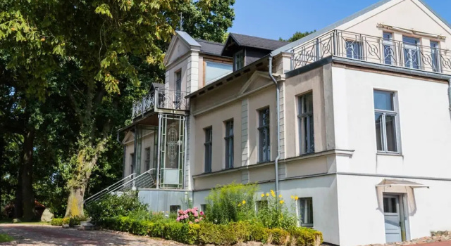 Gut Groß Behnkenhagen, Забронировать Отель Отели Мекленбург-Померания с парковкой, Парковка