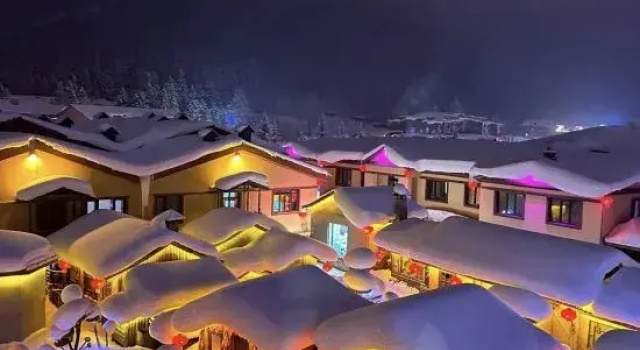Courtyard in Xuexiang · Charming · Luxury Wilderness Snow View Holiday Homestay (Erlanghe Branch