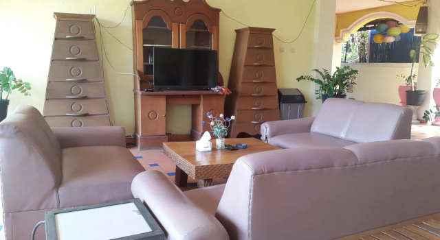 Centro Bajo Hotel & Resto, Забронировать Отель Недорогие отели провинции Восточной Нуса-Тенгара, недорогие