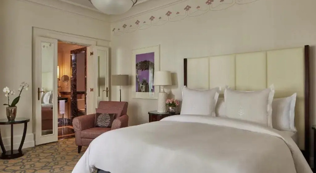 Двухместный номер Superior Four Seasons Hotel Gresham Palace Budapest