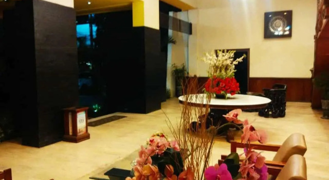 Penataran Hotel, Rezervovat Hotel Kediri hotely se snídaní, Snídaně