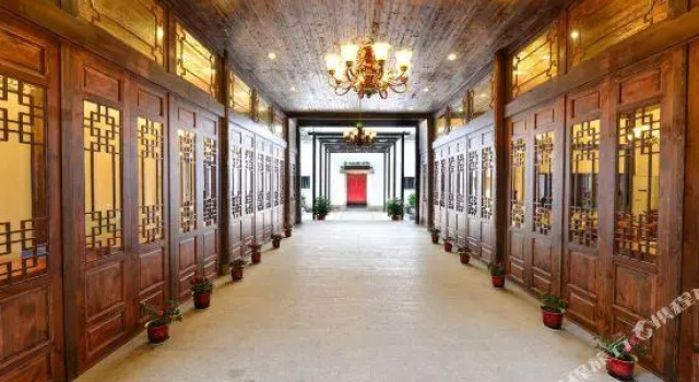 Juchunyuan Hotel (Fuzhou Sanfang Qixiang), Забронировать Отель Отели Мавей 4 звезды, 4*
