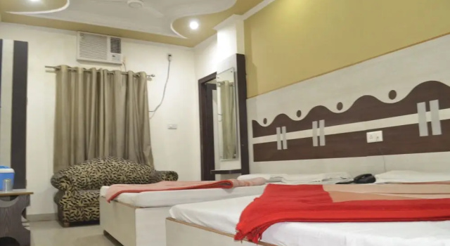 Hotel Rest Inn, Забронировать Отель Отели штата Уттаракханд с завтраком, Завтраки
