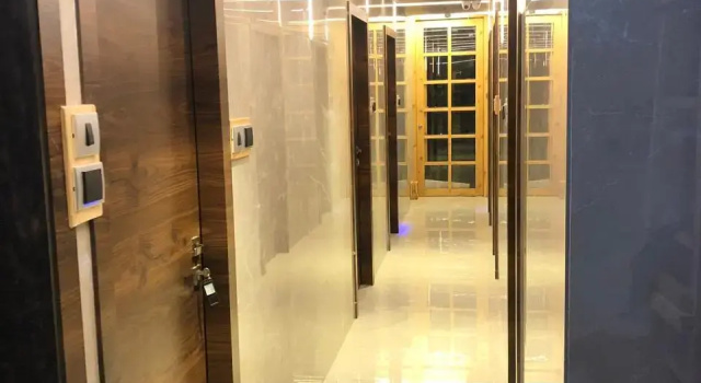 Hotel Rooms Dadar near Station, Забронировать Отель Дадар Мумбай, рядом с Indiabulls Finance Centre