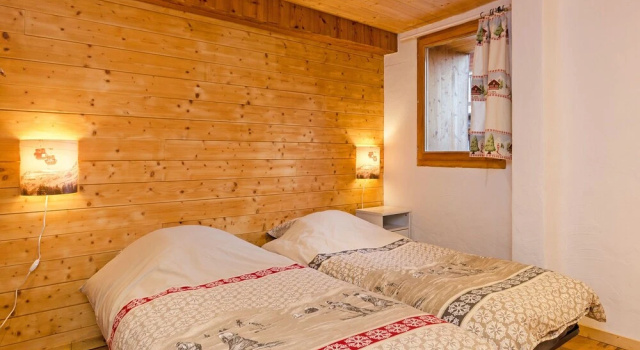 Friendly Chalet Located 150 m From the Charming Village of Peisey, Забронировать Шале Виллы Лез-Арк, Вилла