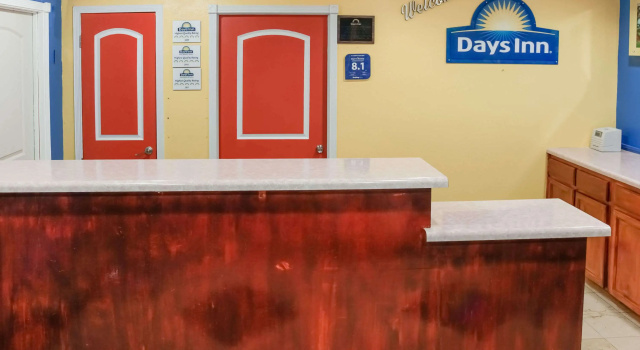 Days Inn Bastrop, Varaa Mini-hotelli Bastrop 