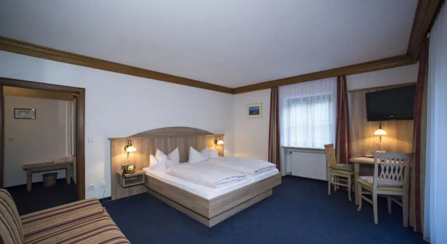 Aktivhotel & Gasthof Schmelz Ihr familienfreundliches Urlaubs Hotel mit Wellness Almsauna ab Februar Chiemgau Karte, Забронировать Отель Инцелль Chiemgau