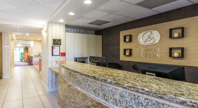 Comfort Suites Palm Desert I-10, Забронировать Отель Палм-Дезерт Coachella Valley