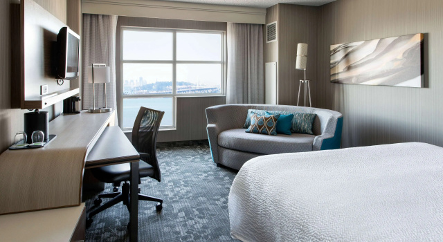 Четырёхместный номер Standard Sonesta Emeryville San Francisco Bay Bridge