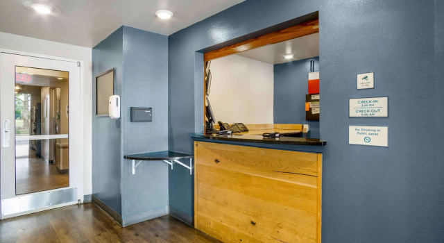 Extended Stay America Select Suites - Charleston - Ashley Phosphate Rd, Забронировать Отель Северный Чарльстон Чарльстон