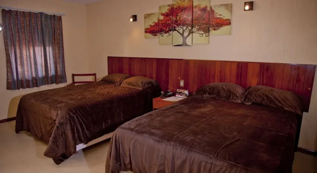Четырёхместный номер Standard с балконом Los Andes Coatzacoalcos
