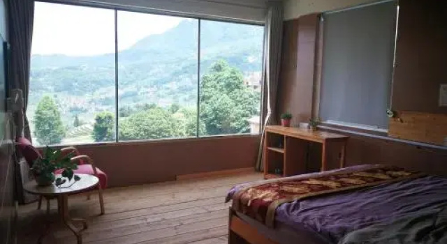 Green Hostel & Sunny Guesthouse, Забронировать Хостел Юаньян Юньнань