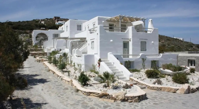 Вилла Villa Elpida · 3-bed villa with stunning sea views, plunge pool