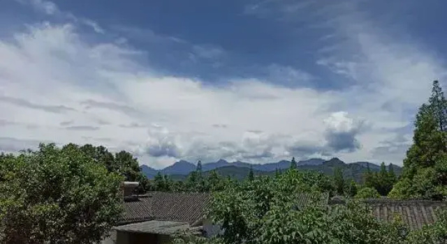 Ruina Homestay, Rezerwuj Hotel Hotele w Chengdu z Parkingiem, Parking