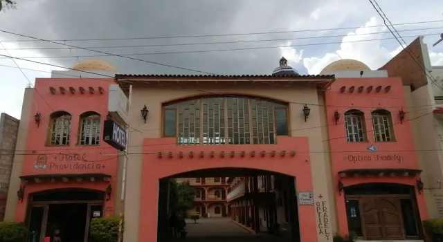 Hotel Providencia, Rezervați Hotel Hoteluri în Jalisco cu parcare, Parcare