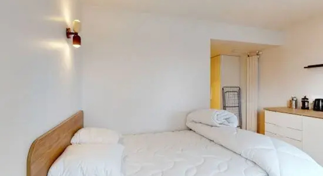 Room 1208 in a premium residence- Sport/laundry