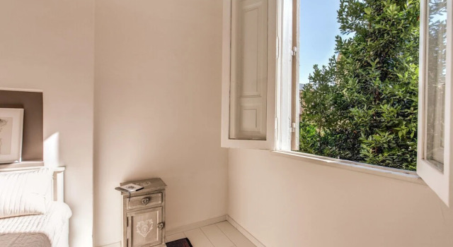 Aweshome - Spagna White Fair Loft