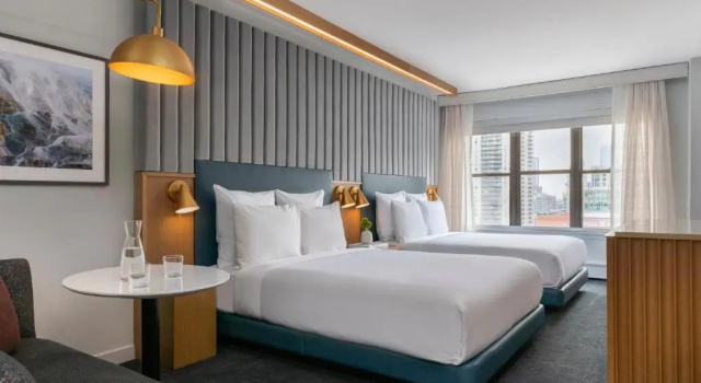 Четырёхместный номер Deluxe Hotel 55 Chicago Downtown