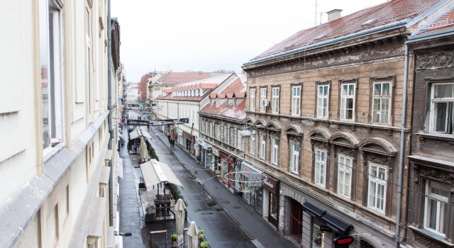 Tesla Boutique Apartments & Rooms