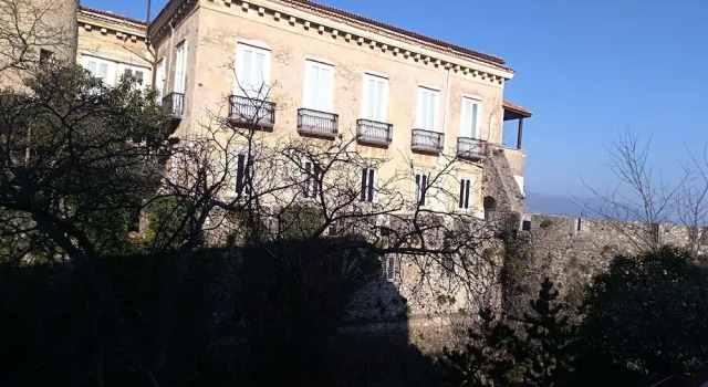 Hotel La Congiura dei Baroni, Book Hotel Teggiano Cilento