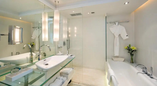 Номер Standard Le Meridien Gurgaon, Delhi NCR