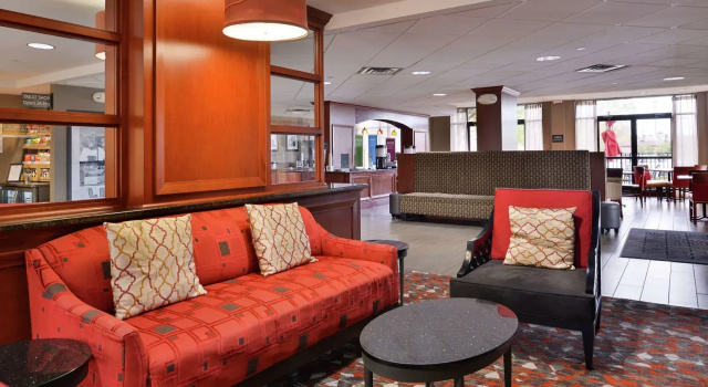 Hampton Inn Norfolk/Virginia Beach, Prenota Hotel Hotel a Virginia con colazione, Colazione