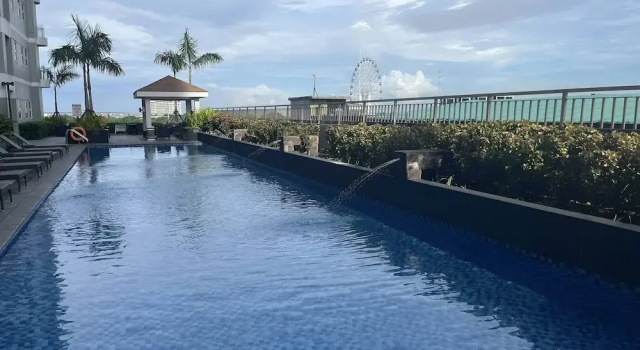 Апартаменты c 1 комнатой с балконом и с видом на город Luxury Bay Condo Near MOA With Balcony Free Wi-fi