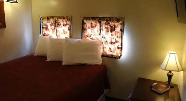 Red Caboose Motel & Restaurant, Забронировать Мотель Ронкс Ланкастер