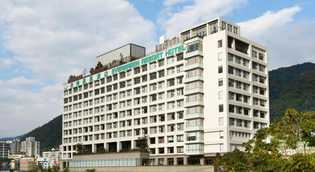 Evergreen Resort Hotel (Jiaosi)