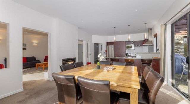 Lake Wanaka Villas at Hertiage Village Country Res, Забронировать Отель Отели Отаго с парковкой, Парковка