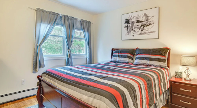 2 Mi to Beach: Falmouth Group Getaway w/ Game Room, Забронировать Отель  