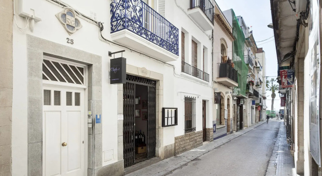 Sitges Group Blue and White