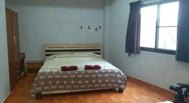 Tiger Bar & Guesthouse, Забронировать Отель Центральная Паттайя 