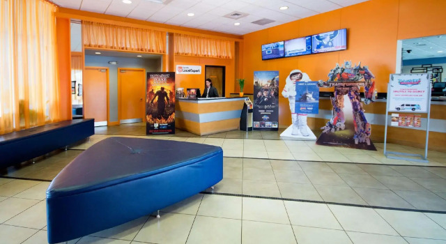 Ramada by Wyndham Flamingo Water Park, Забронировать Отель Киссимми Диснейуорлд Орландо, рядом с Crystalbrook Golf Course