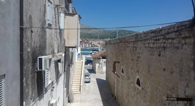 House Klaudija, 予約 ゲストハウス トロギール 