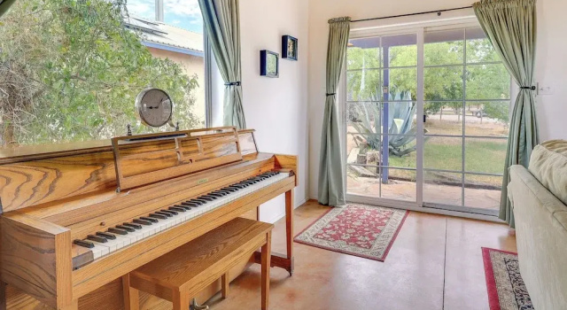 Las Cruces Studio ~ 3 Mi to Nmsu!, Book Lejlighed New Mexico hoteller med parkering, Parkering