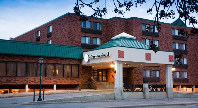 Четырёхместный номер Standard Mankato City Center Hotel