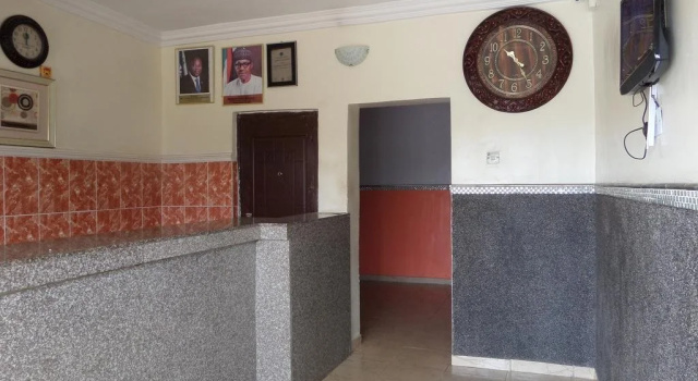 International New Life Hotel & Suites