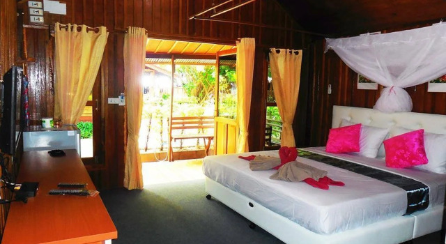 Zanom Sunrise Beach Resort