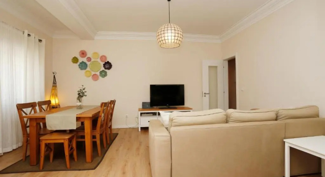 Stay like a local @ Almada cozy apartment, Забронировать Апартаменты/квартира Алмада Costa Azul