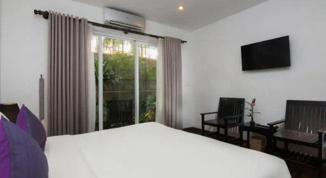 Двухместный номер Deluxe с балконом Apsara Centrepole Hotel