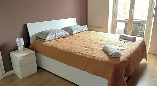 Ampia camera matrimoniale con letto double king-size by Alex guest house