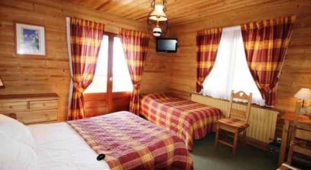 Logis Hôtel la Cremaillère, Забронировать Отель Отели Лыжного курорта на озере Анси с парковкой, Парковка