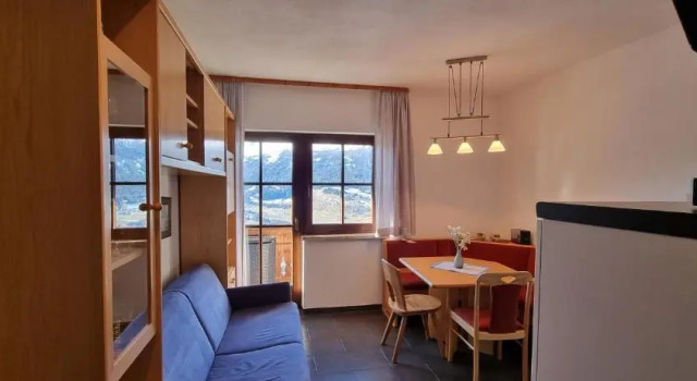 Ferienwohnung 3 Personen Alleinlage auf 1500m am Waldrand und Skigebiet Hochzeiger, Забронировать Отель Йерценс Питцталь