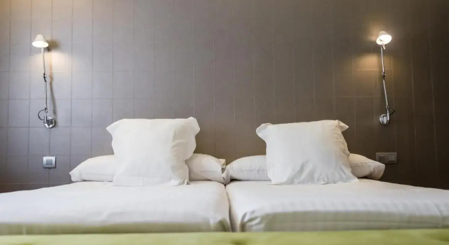 Hotel Veracruz Plaza & Spa, Забронировать Курортный отель Отели Ciudad Real Province с бассейном, Бассейн