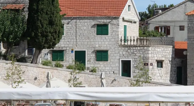 Harbour House, Забронировать Дом для отпуска Отели Омиш с парковкой, Парковка