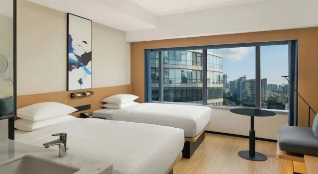 Четырёхместный номер Standard с видом на город Fairfield by Marriott Chengdu Tianfu Square