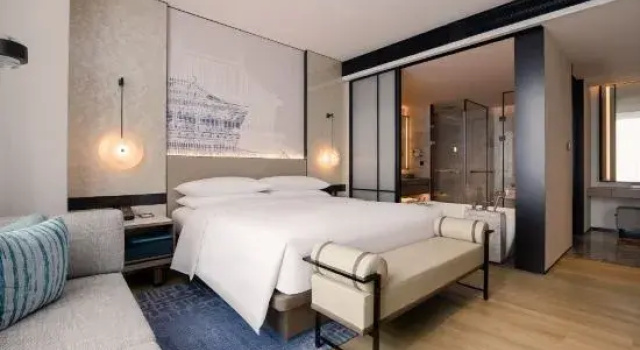 Люкс Executive с 2 комнатами с видом на озеро Wuhan Marriott Hotel Wuchang