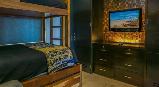 Elements Penthouse 24 3 Bedroom Condo by RedAwning, Забронировать Апартаменты/квартира Отели в центре Плая-дель-Кармен, в центре, Парковка