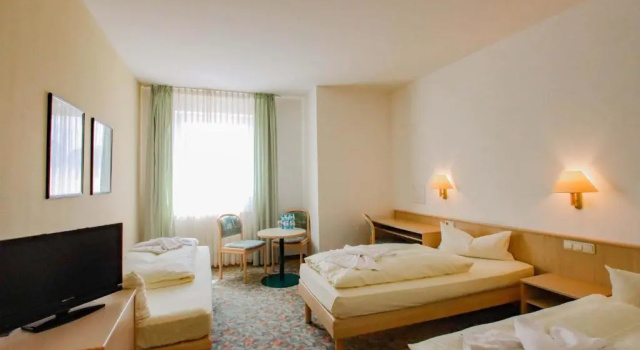 Трёхместный номер Standard Hotel Astor